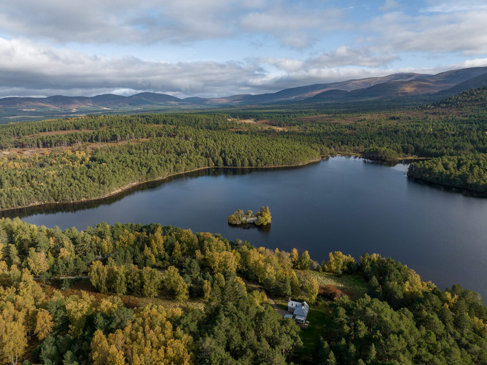 Highland Luxury Cottage | Loch an Eilein Cottage Rothiemurchus