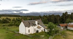 Achnahatnich House - Luxury Highland Accommodation