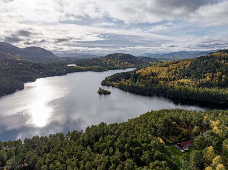 loch side cottages in aviemore